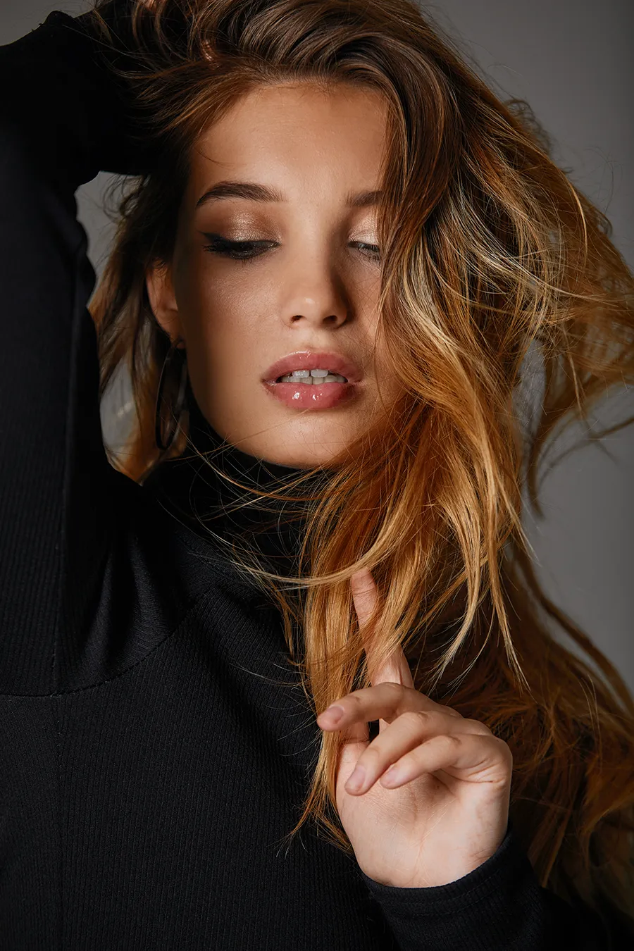 woman-dark-turtleneck